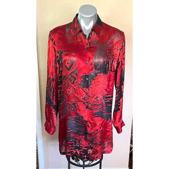 Chico's Design Sz 1 Red Black Floral Silk Top button Front Long Sleeve Split Hem - Picture 11 of 16